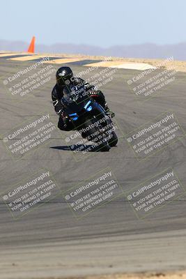 media/Mar-28-2022-Superbike Trackdays (Mon) [[b8603d0f67]]/Open Track Time/Turns 9 and 10/